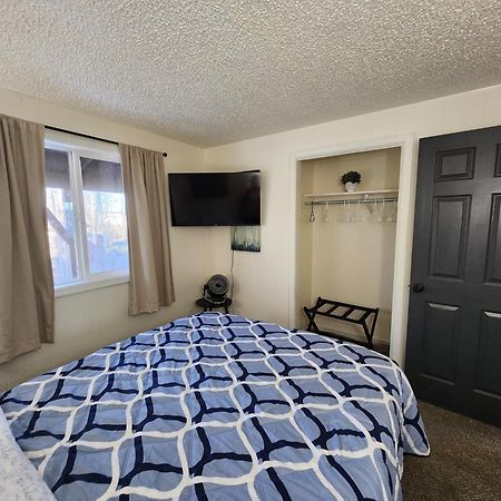 Newly Remodeled Relaxing Stay Near Downtown Фербанкс Екстер'єр фото